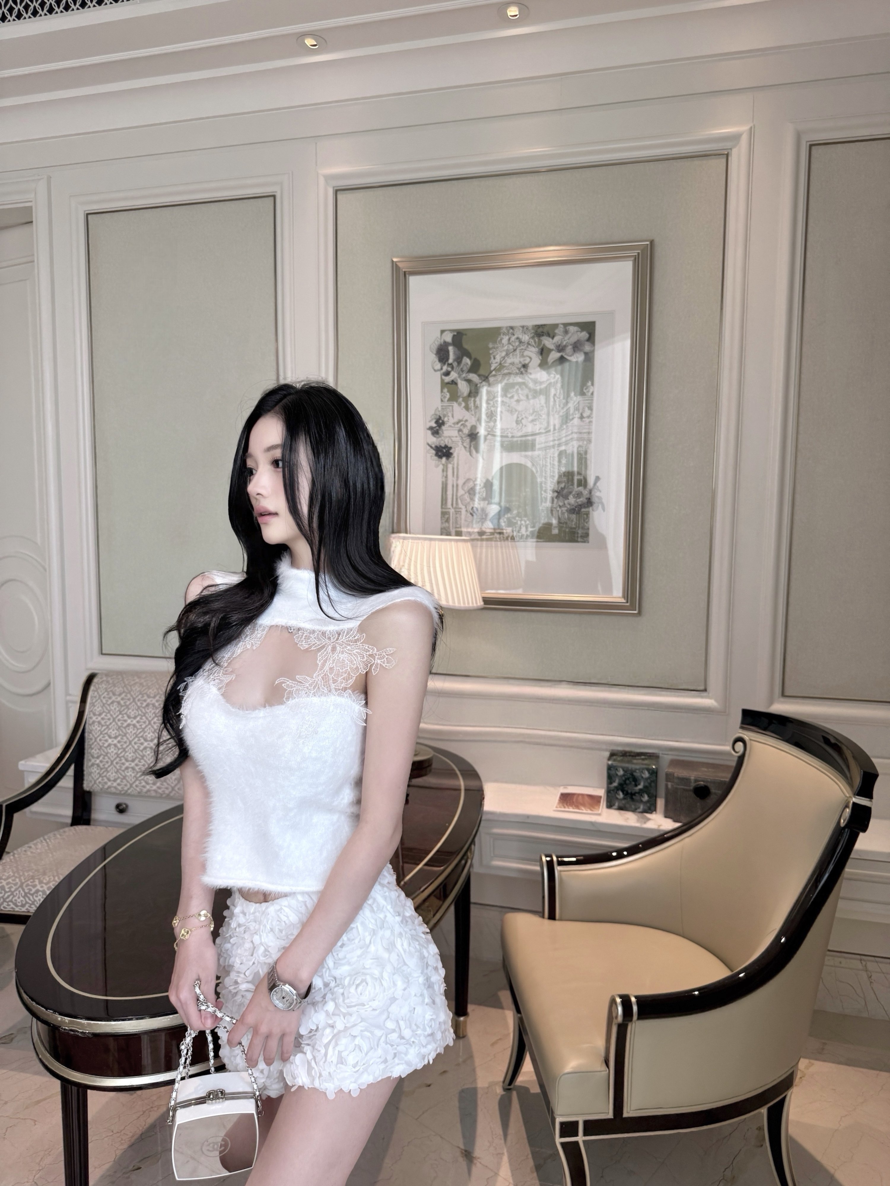 【北岛妲己】春季款蕾丝纯欲风重工镂空针织内搭上衣配提花短裤套装