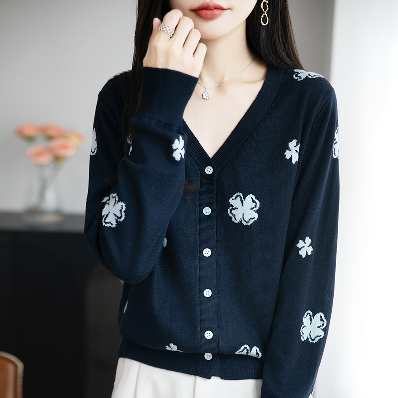 哥弟阿玛施正品秋季新款V领宽松雪花羊毛衫女士百搭时尚针织开衫
