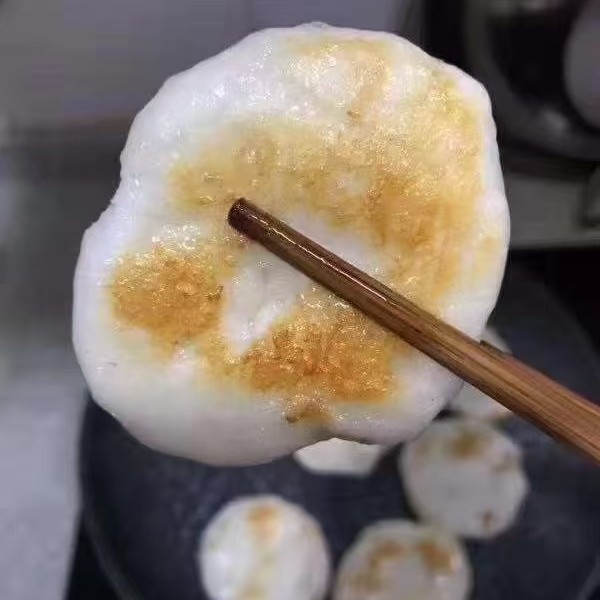 鲜香美味墨鱼饼冬季海鲜口感Q弹适合多种烹饪方式