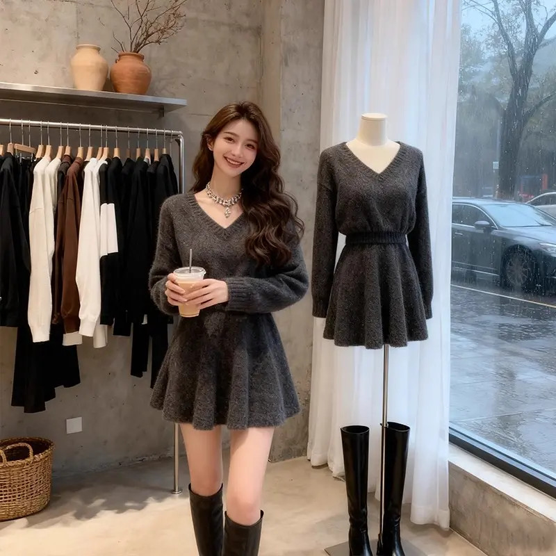 V领秋冬别致新款秋冬A字独特慵懒风针织套装短裙气质女毛衣两件套
