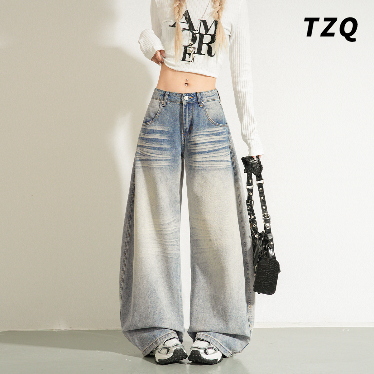 美式复古猫须折痕阔腿牛仔裤女款水洗宽松垂感弯刀裤TZQ25113022