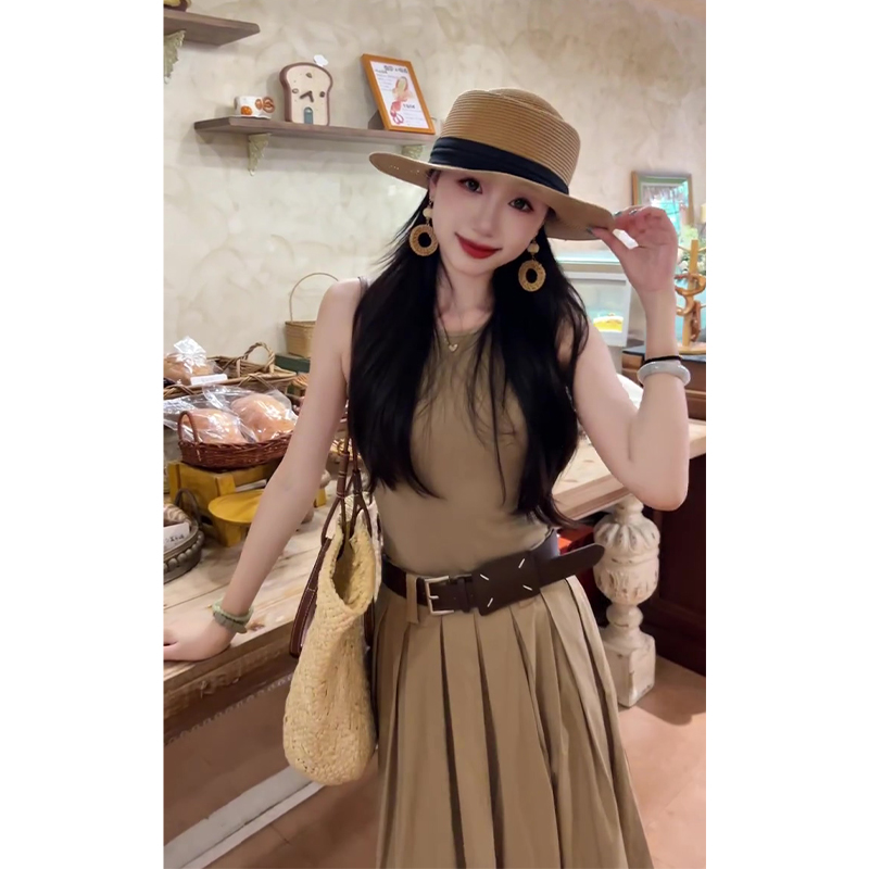 2025夏季新款女法式气质圆领无袖修身上衣百搭高腰显瘦百褶半身裙