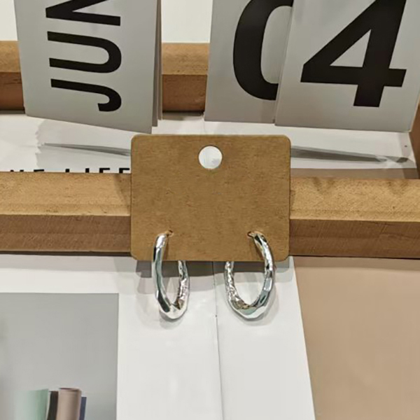 钛钢无非金属耳饰 【余欢欢】四季时尚设计感椭圆素圈耳扣-YHR50006