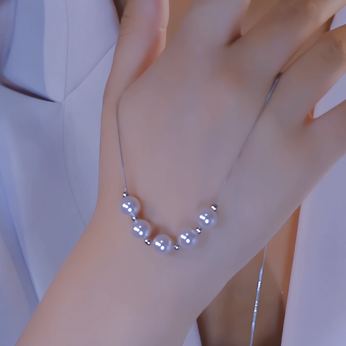 钛钢项链 微笑珠珠项链女温柔小众气质简约百搭锁骨链2025新款饰