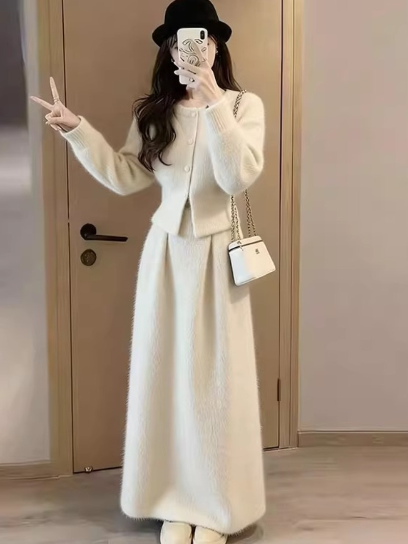 气质极简风显瘦巨好看2026秋冬季新款针织开衫半身裙一整套装女