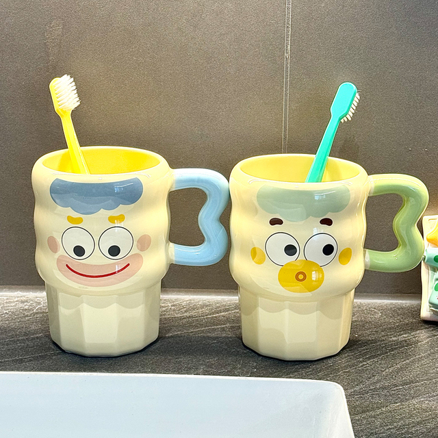 高颜值小丑刷牙杯儿童洗漱口杯情侣一对牙缸牙刷杯高档卫生间牙具