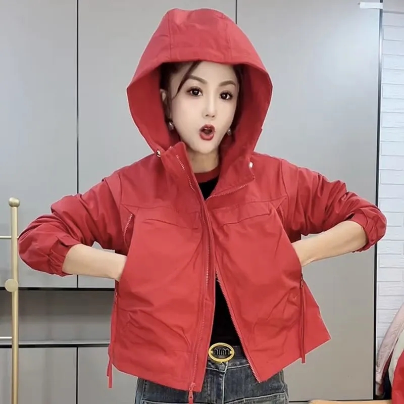 2025春秋新款法式复古冲锋衣外套女短款小个子休闲连帽上衣夹克潮