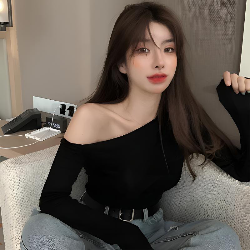 性感斜肩露肩长袖t恤女秋设计感紧身纯欲辣妹修身斜领显瘦上衣