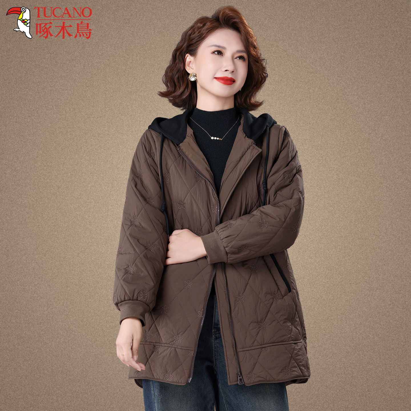 啄木鸟气质妈妈冬装连帽纯色棉服中老年女中长款棉衣冬季保暖外套