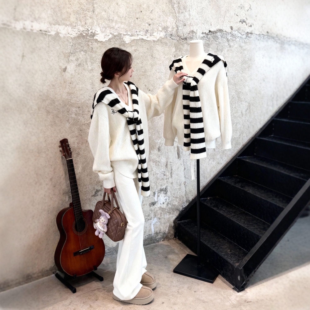 2025超火冬装一整套韩系高级感条纹披肩针织上衣微喇休闲裤套装女