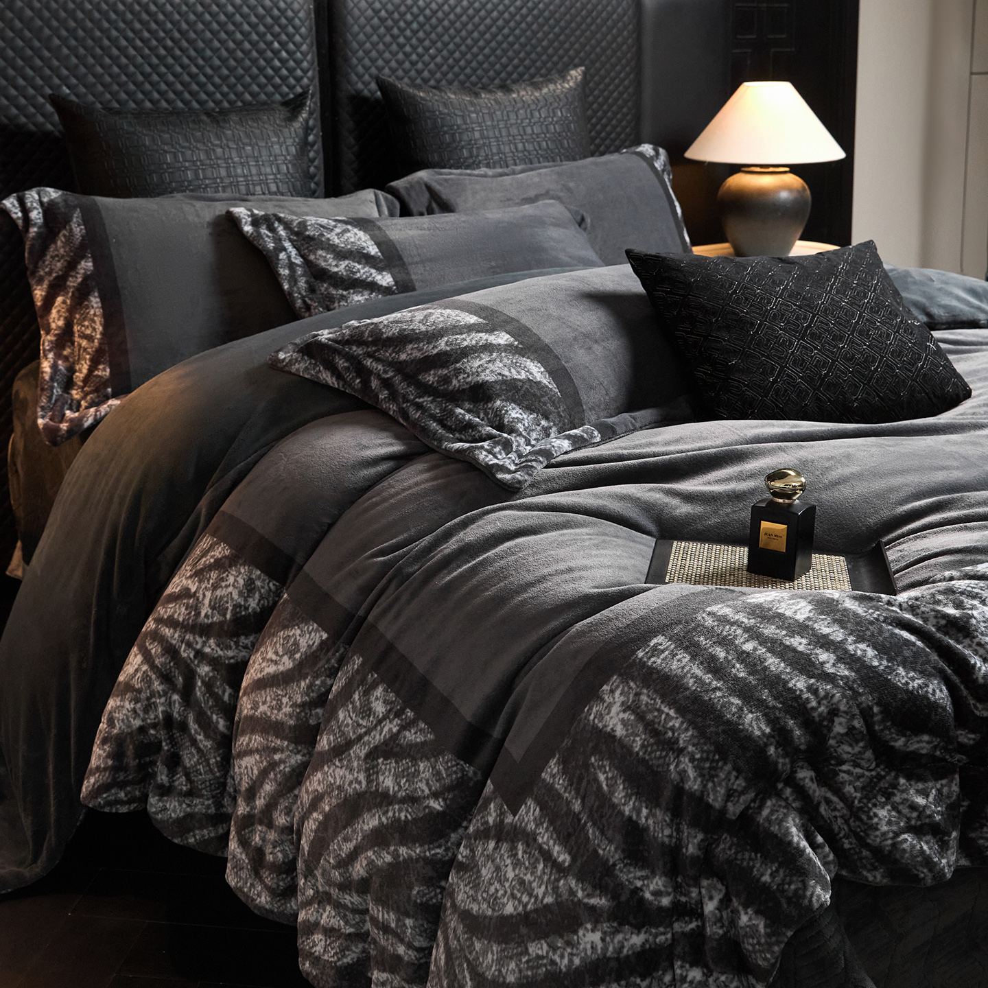 高级感秋冬复古牛奶绒四件套保暖被套加厚床盖珊瑚绒床单床上用品