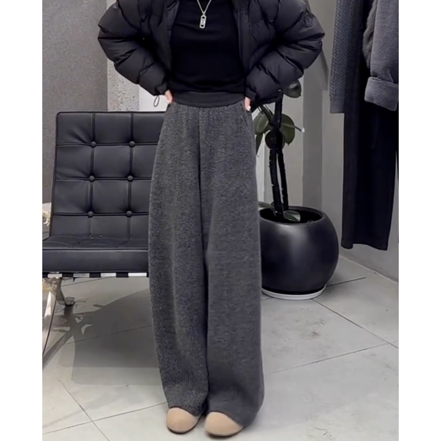 欧货高级感灰色毛呢加绒加厚松紧腰弯刀垂感运动休闲阔腿卫裤冬季