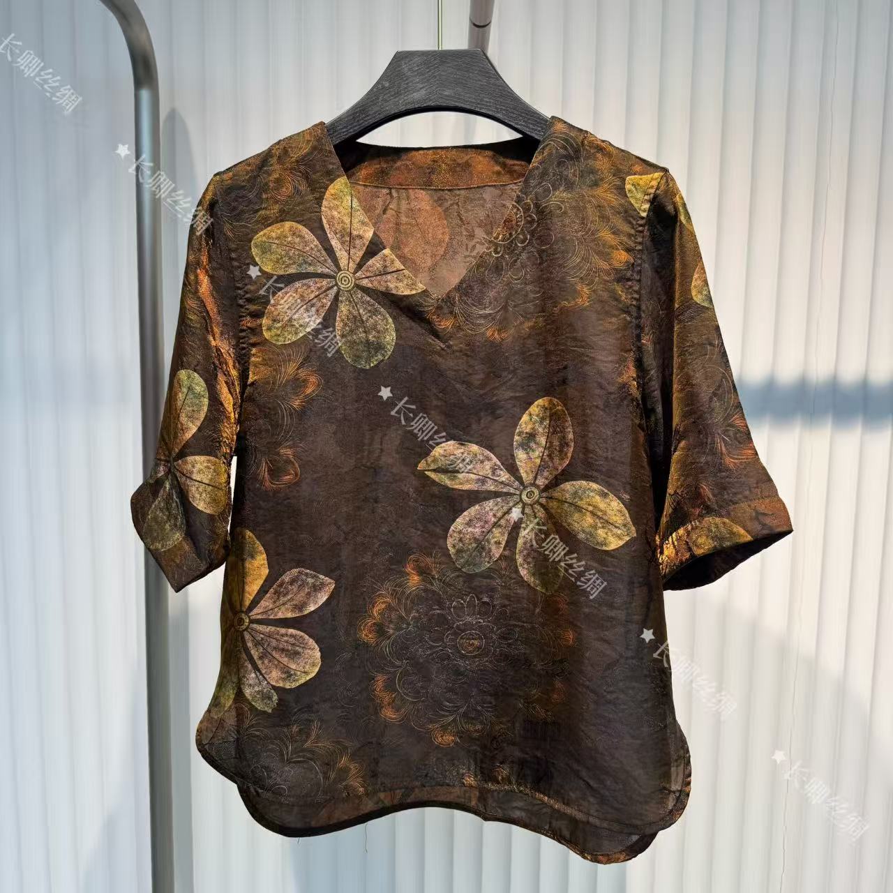 【长卿】新中式浮光锦V领国风五分袖上衣D146