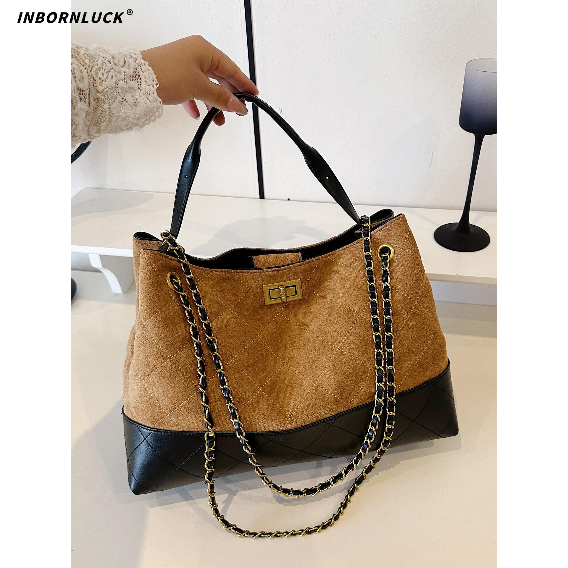 爆款炼条麂皮绒大容量水桶包包2025新款上班通勤小香风单肩包