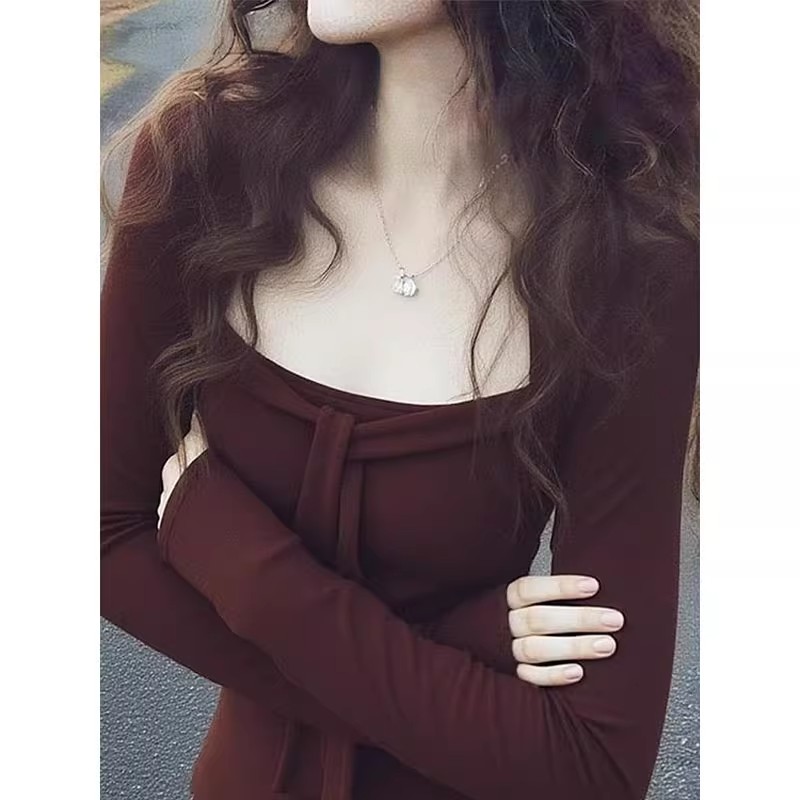 法式复古咖色系带方领长袖T恤上衣设计感秋冬季修身显瘦打底衫女