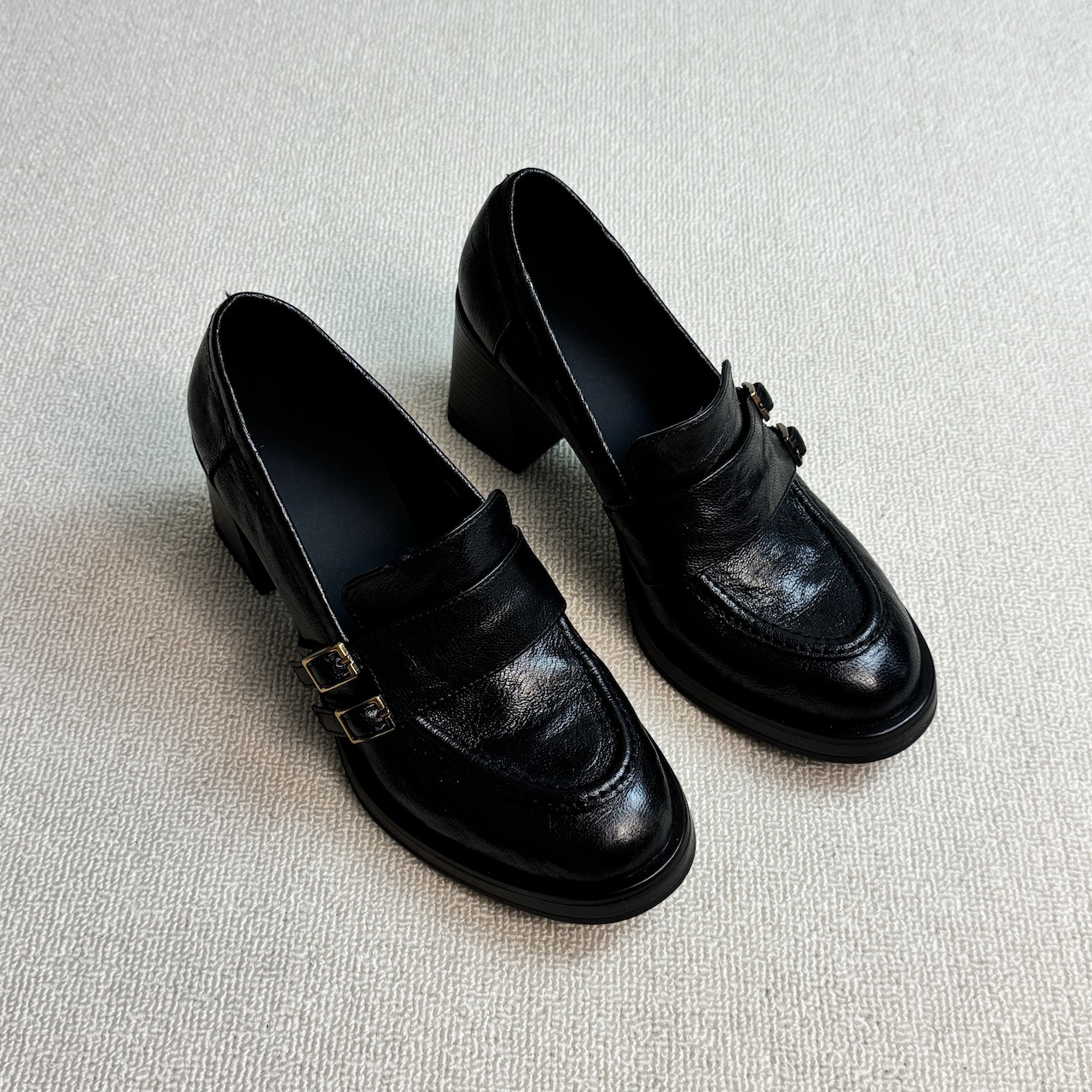 六也「增高扣带」粗高跟厚底一脚蹬深口静音通勤百搭乐福鞋 L1142