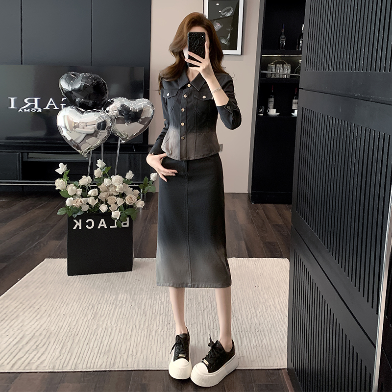 时尚休闲套装裙女2025秋季新款收腰显瘦穿搭设计感高级感两件套