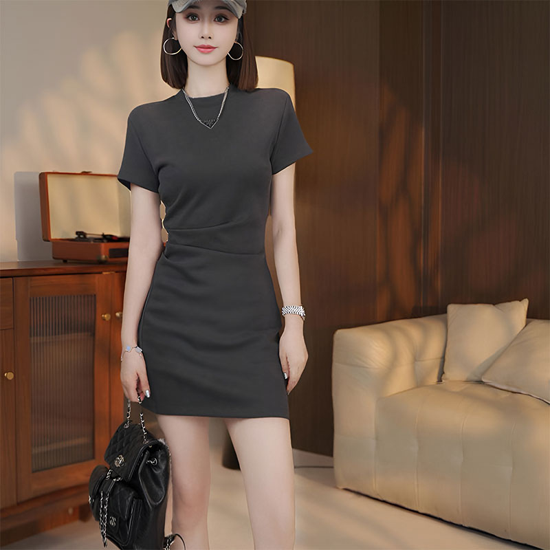 欧货显瘦时尚短袖正肩连衣裙女2025新款夏季收腰纯欲包臀中长裙女