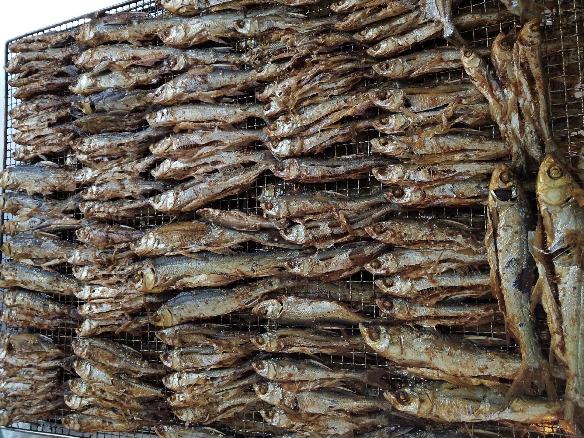 江西特产小鱼干溪石斑鱼干混搭装去内脏不苦柴火灶烘干