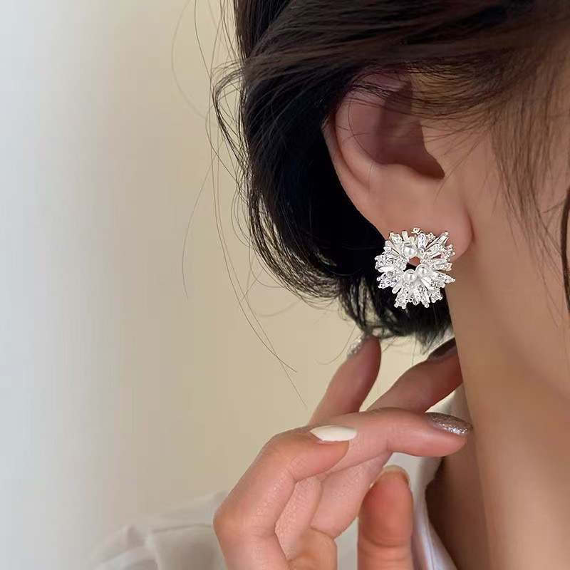XUYING/许颖 合金仿珍珠耳饰 015太阳花耳钉时尚珍珠耳环轻奢耳饰