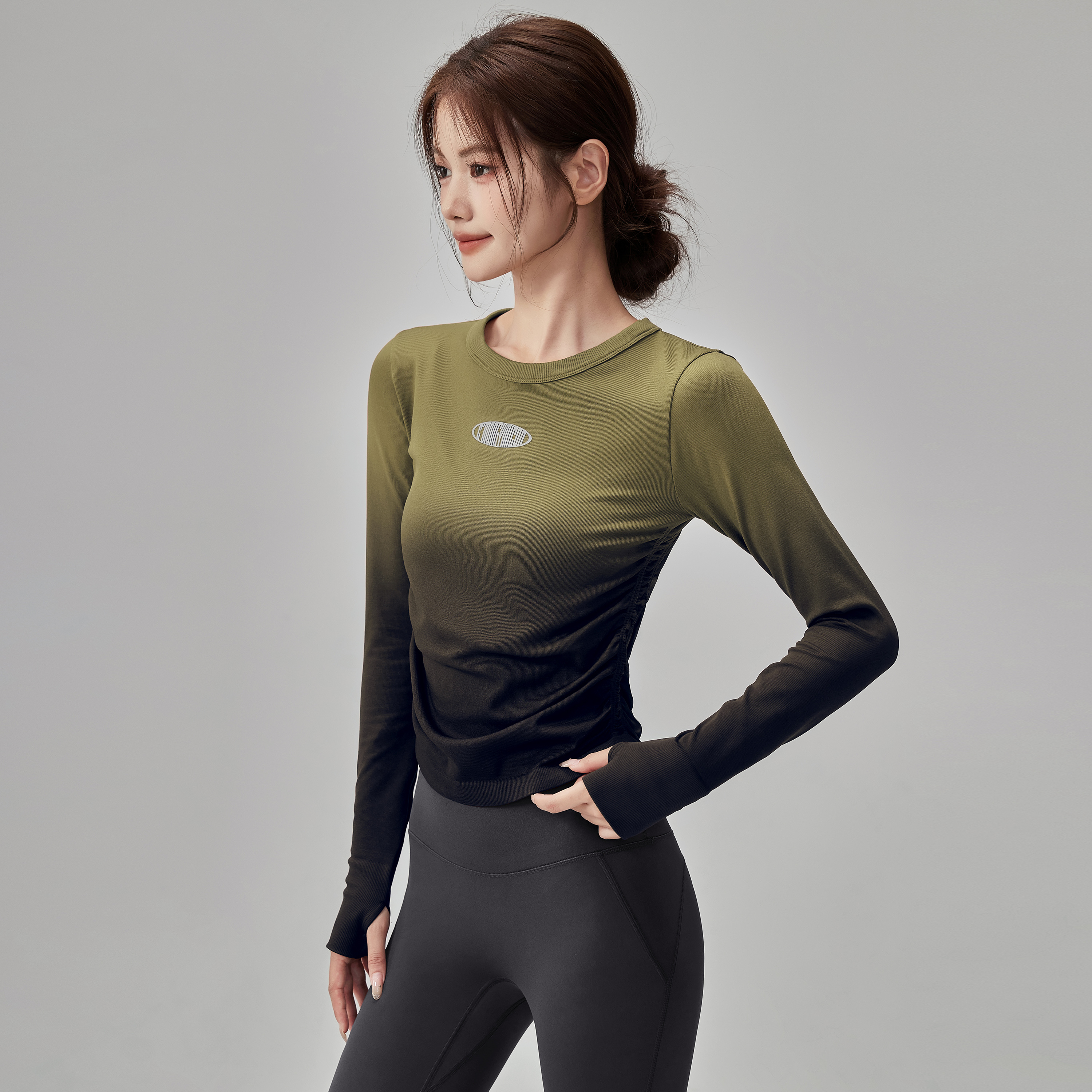 圆领运动健身上衣渐变紧身瑜伽服女显瘦高弹跑步t恤训练长袖秋冬