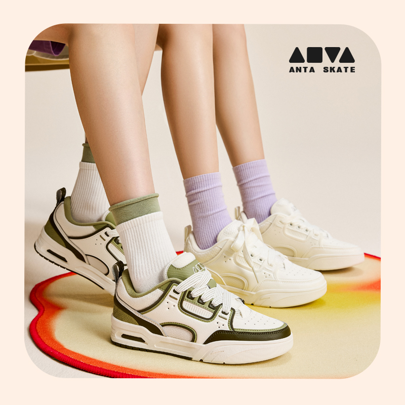 新春好礼安踏骜杰撞色复古休闲板鞋冬季爆款潮流情侣流光风运动鞋