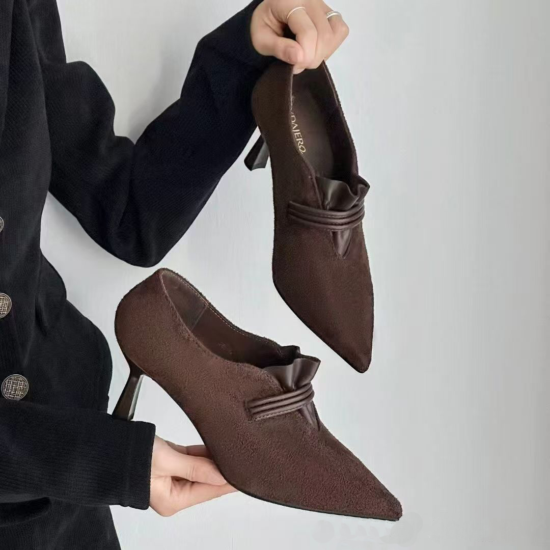 【小贝家】一代6cm深口细跟尖头单鞋高跟鞋金丝绒简约及踝靴短靴572