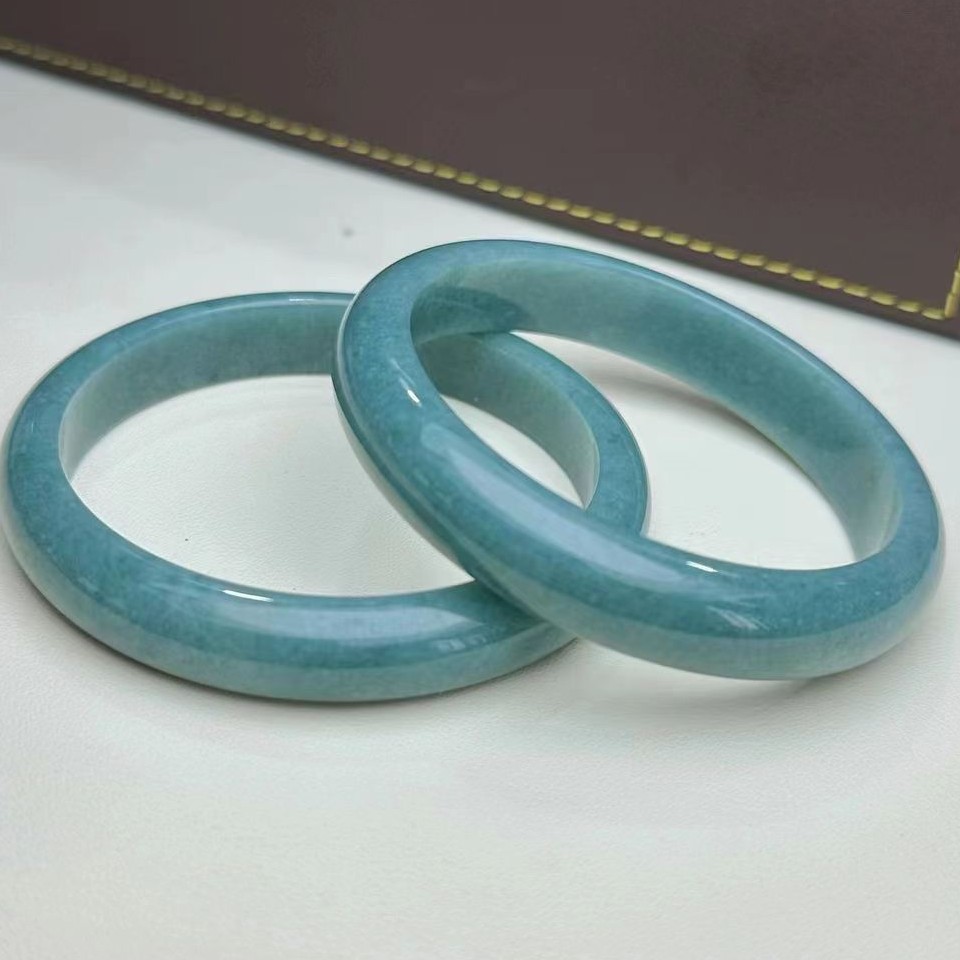 天然翡翠A货手镯气质百搭时尚精品送礼证（多样发一）