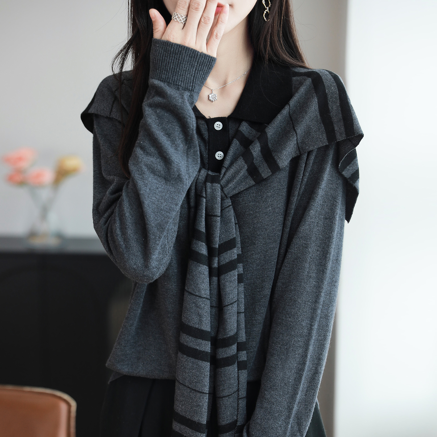 胖mm春秋特大码女士蝴蝶结毛衣遮肚子显瘦飘带上衣内搭针织打底衫