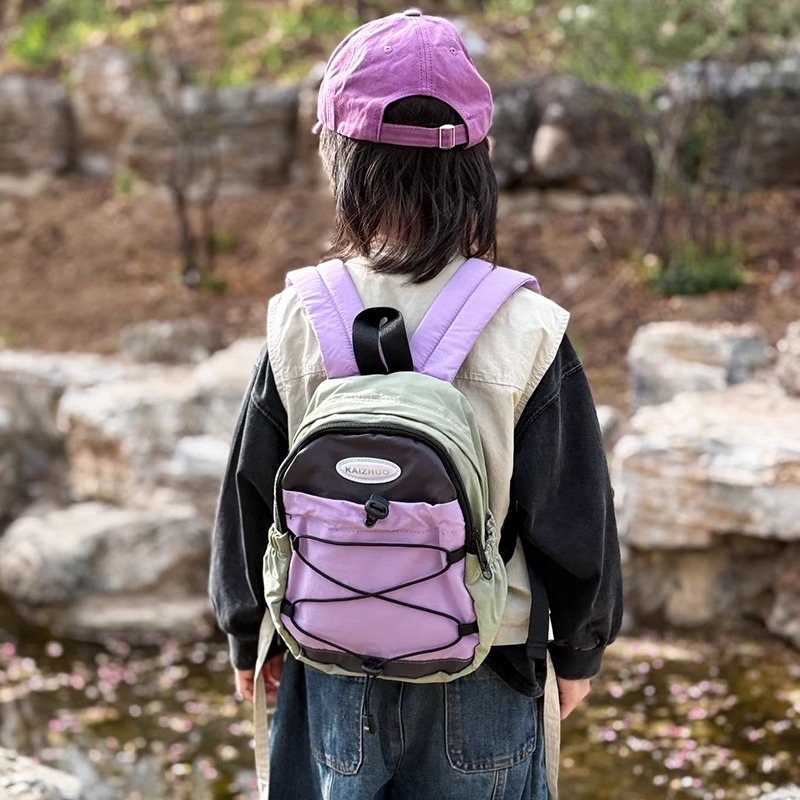 幼儿园双肩包个性拼色百搭休闲男孩出游户外登山包儿童百搭小书包