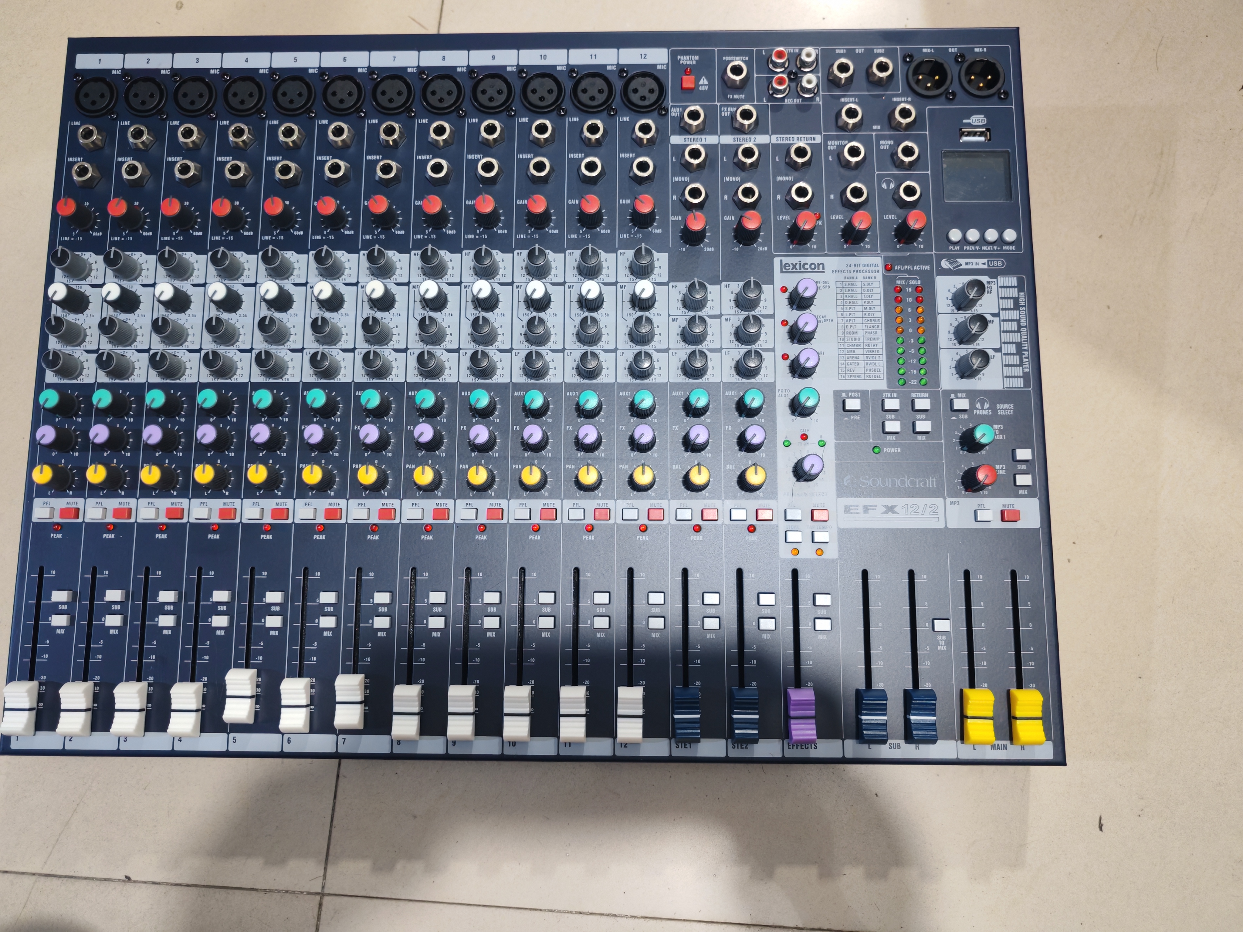 准新品  不包运费英国声艺EFX12/2专业调音台有效果混响带双编组