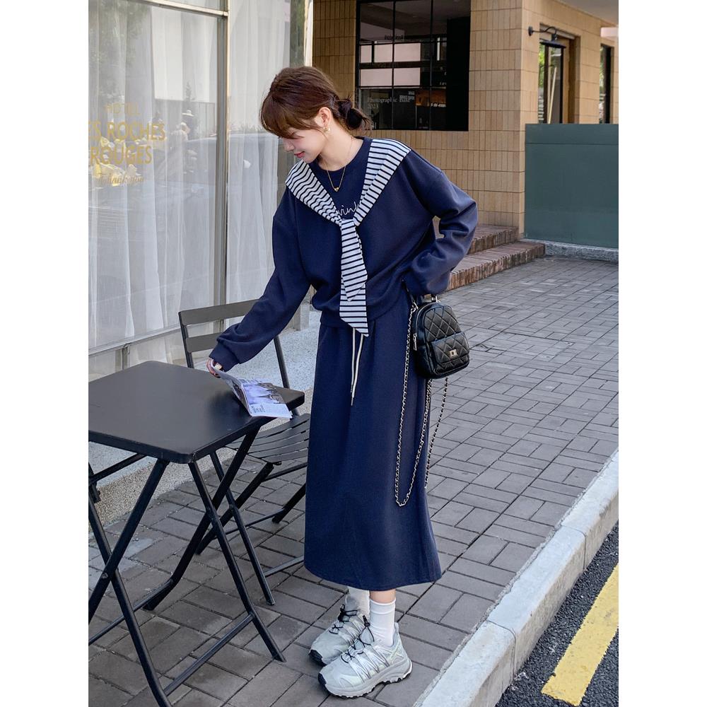 藏青色字母印花卫衣披肩半身裙两件套女春秋季新款时尚休闲套装裙