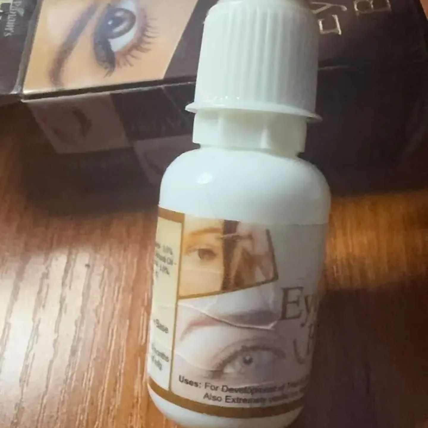 ​​（好物推荐）睫毛精华液