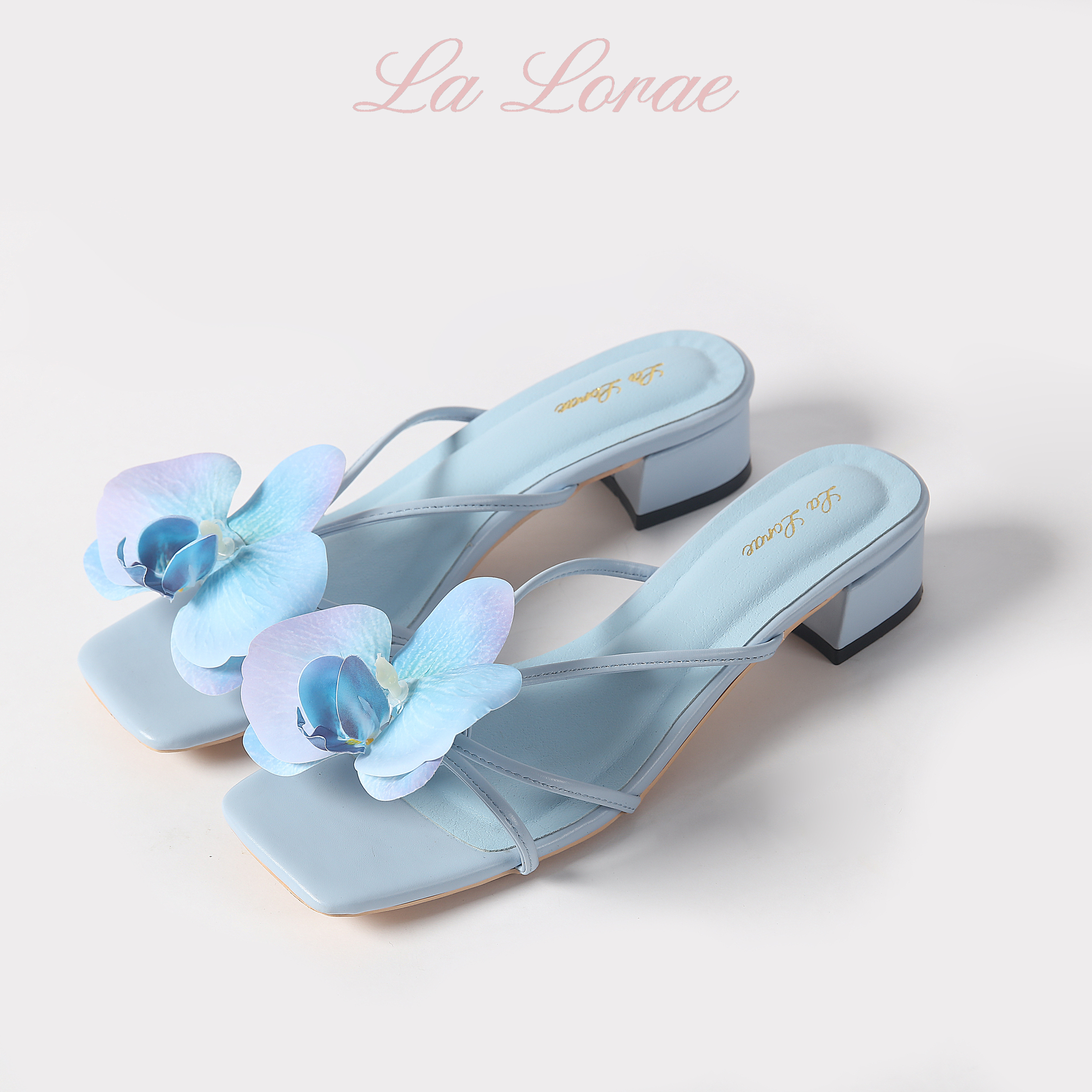 La Lorae方头粗跟花朵凉鞋全系列