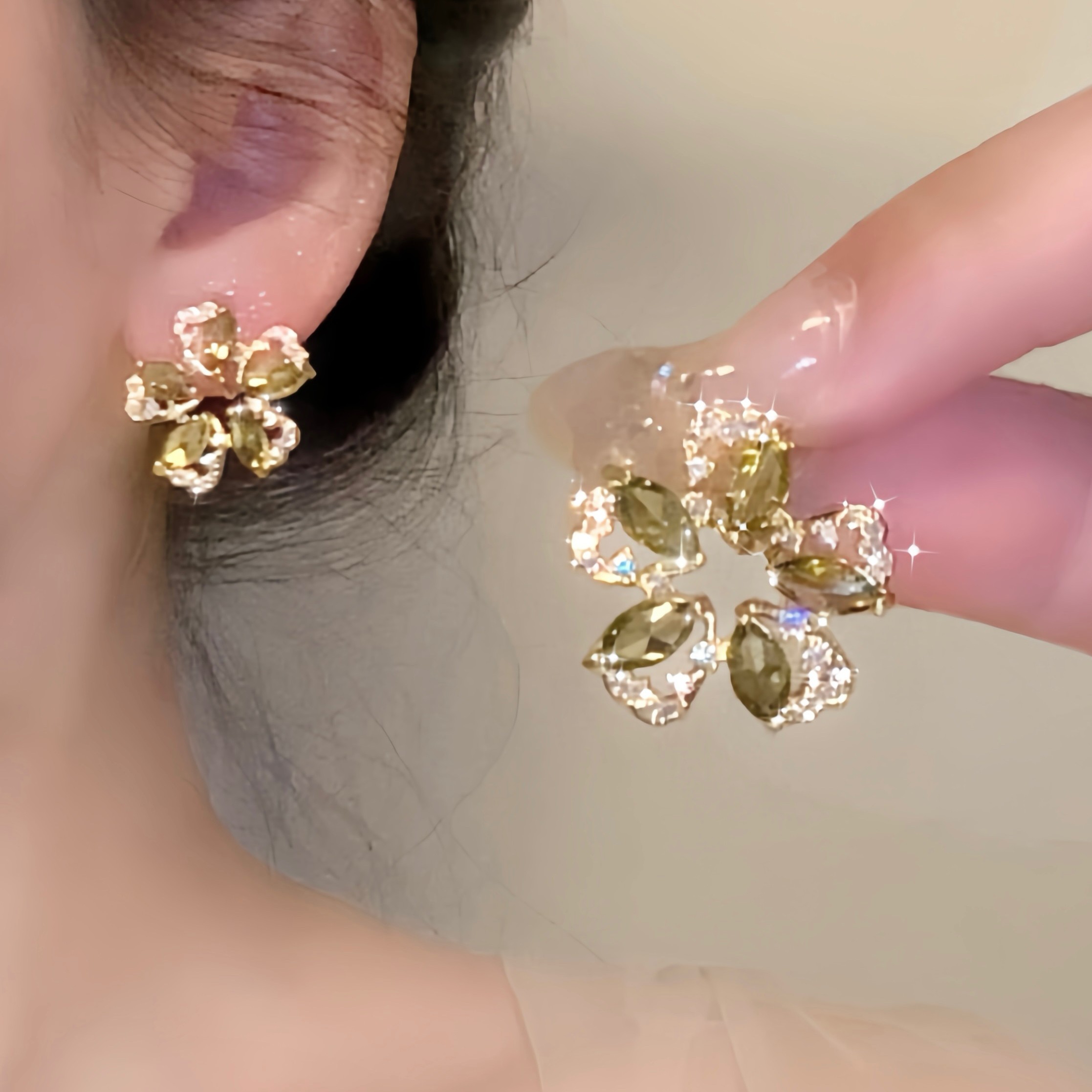 SAPTEFAMOU 铜合金耳饰 绿色花朵锆石925银耳环气质高级感无耳洞