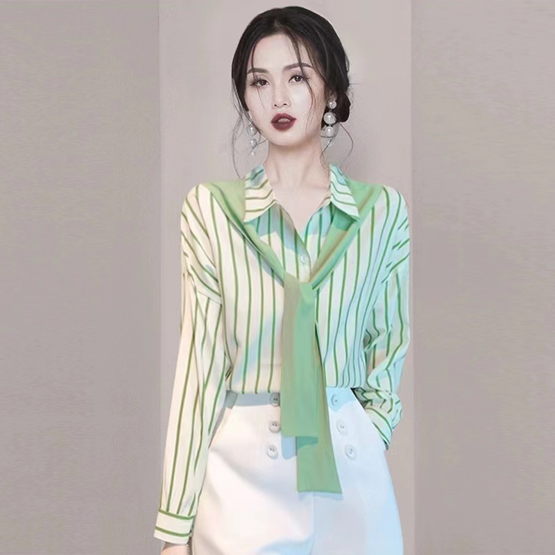 假两件条纹衬衫女春秋季洋气雪纺上衣2025新款时尚飘带披肩衬衣潮