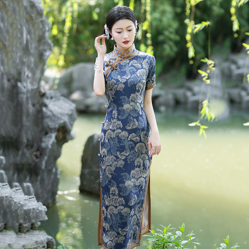 传统中式长款改良裙子2025新款年轻款女国风复古修身短袖时可穿