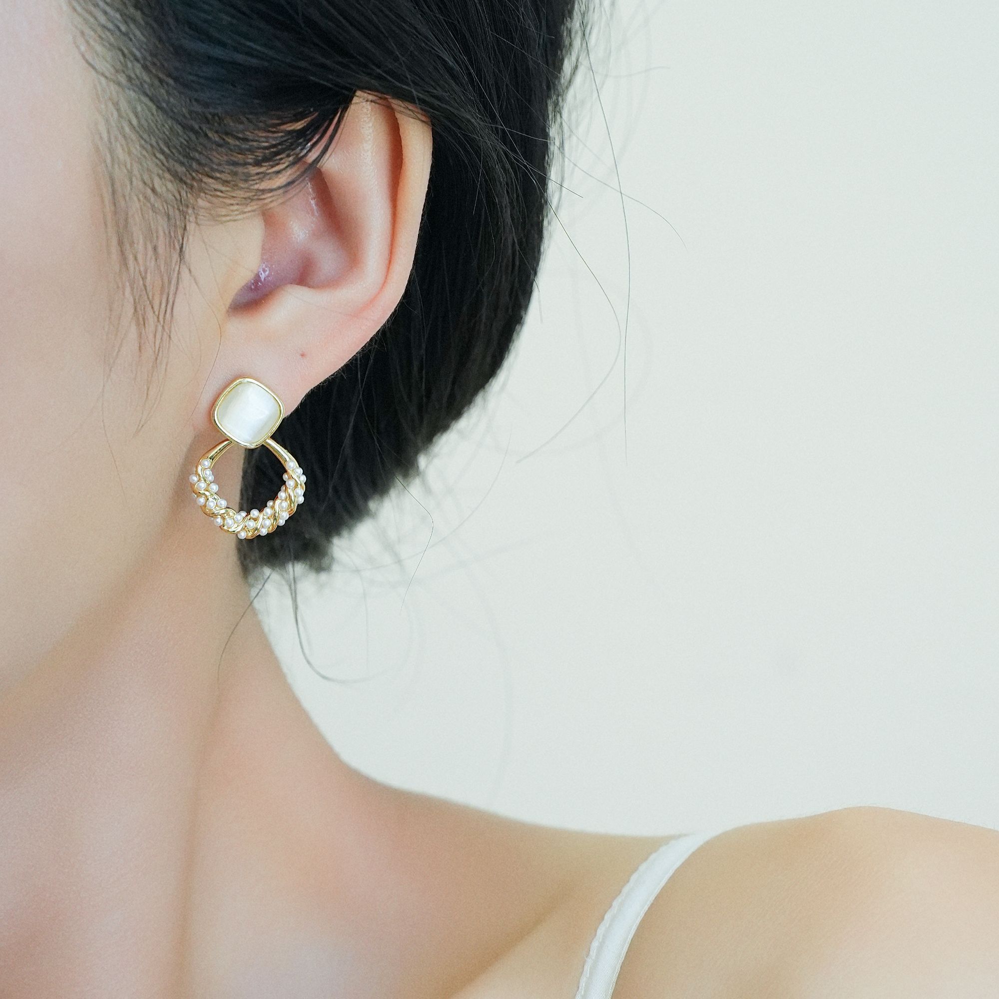 铜合金耳饰 方糖猫猫石菱形镂空轻奢高级感大气耳钉女独特耳环