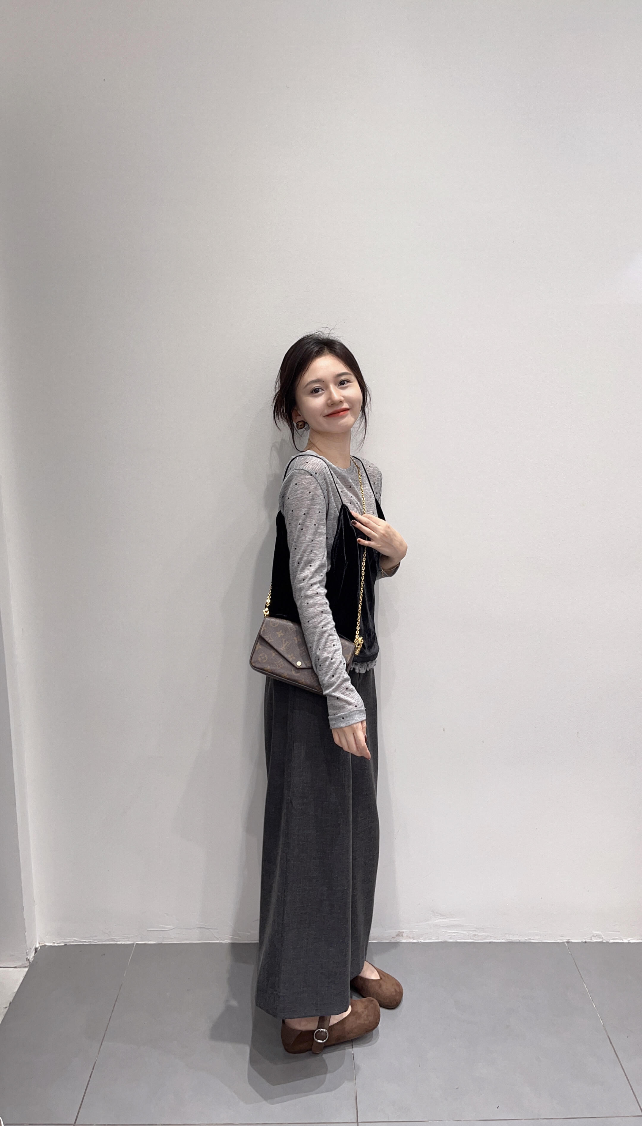 2025秋季新款法式气质波点长袖T恤丝绒吊带两百搭休闲裤三件套装