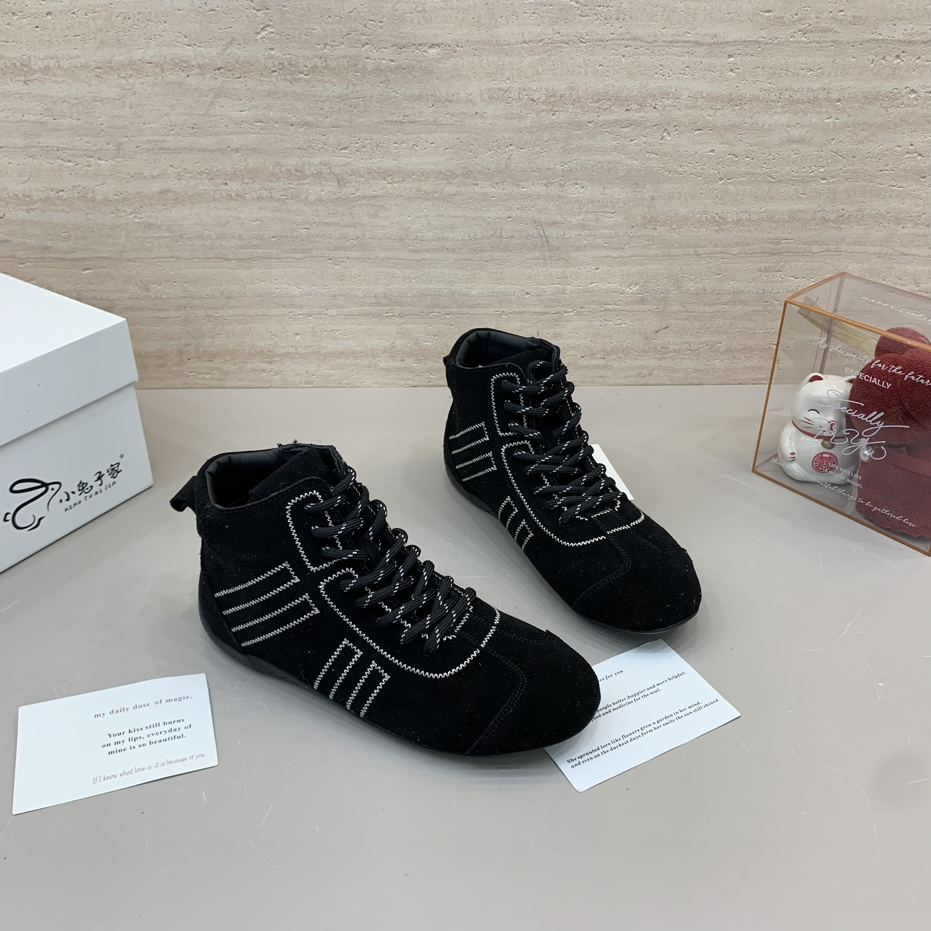 欧货真皮瘦瘦款马丁靴女2026新款百搭时髦休闲鞋学院风高帮鞋潮流