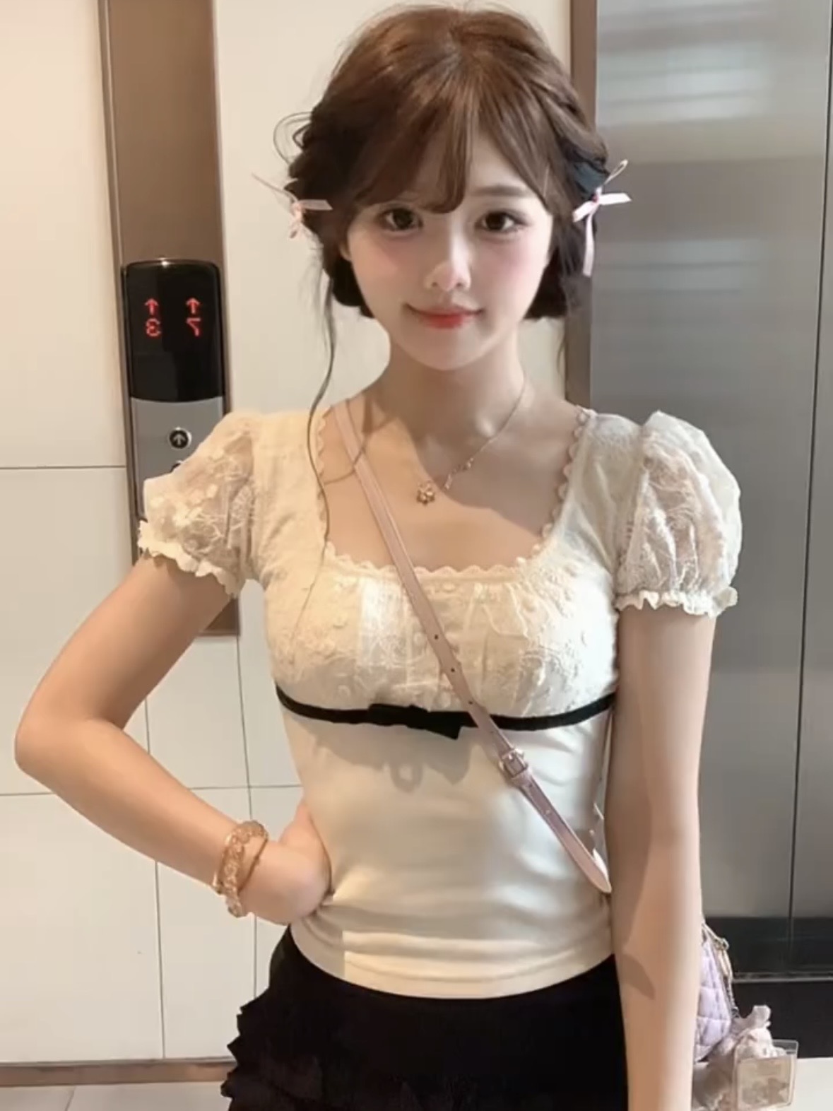 韩系甜美蕾丝拼接蝴蝶结短袖t恤女夏季高级感修身显瘦泡泡袖上衣