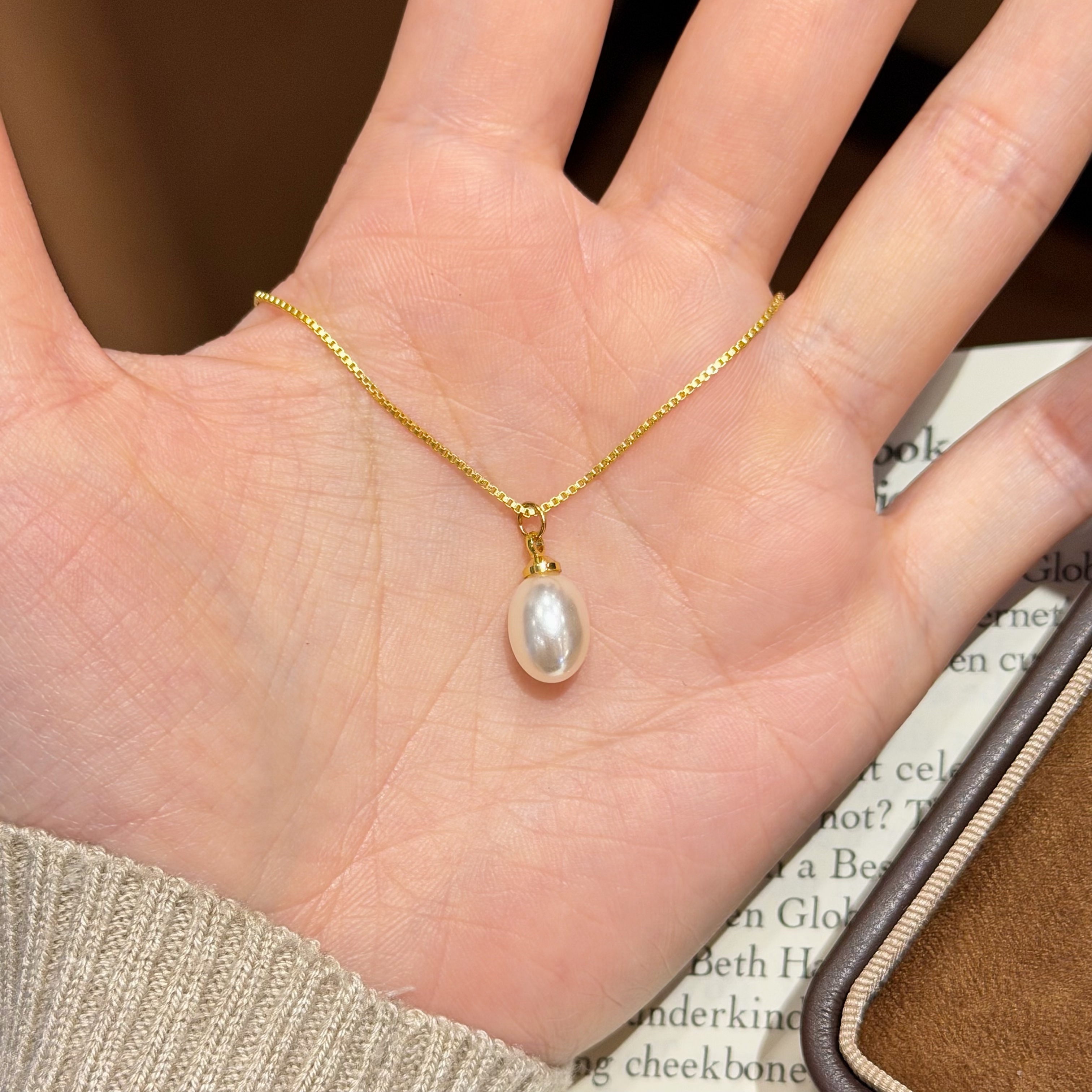 依弗 钛钢项链 小灯泡仿珍珠项链女轻奢气质小众高级设计感锁骨链