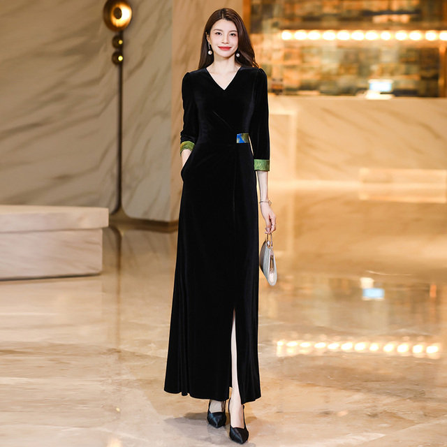 开春气质穿搭连衣裙女2025春季金丝绒黑色新中式连身裙超长裙子