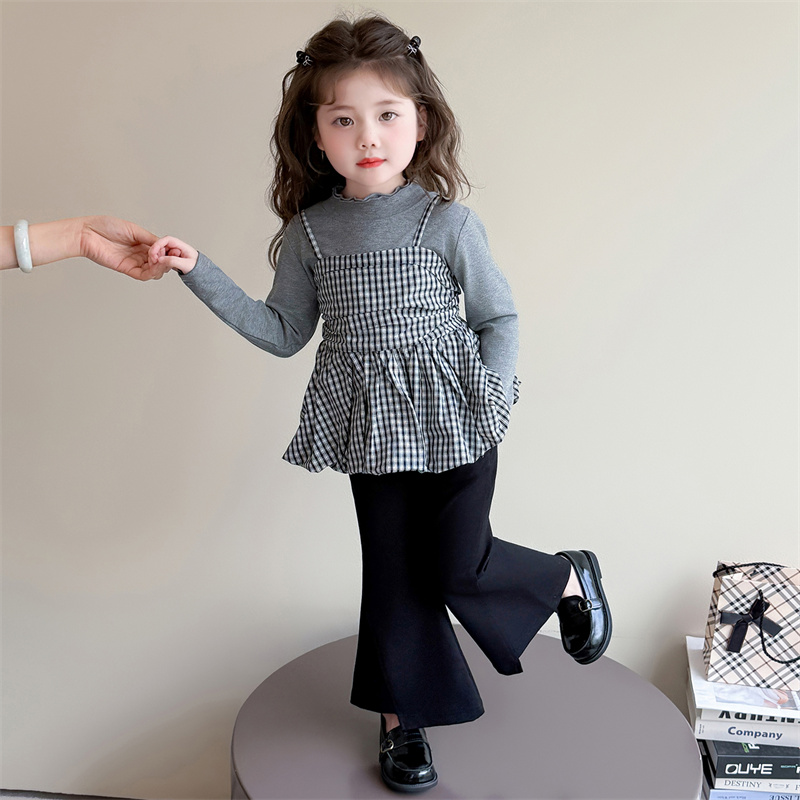 女童套装洋气儿童时髦格子吊带喇叭裤三件套小女孩宝宝秋装2025新