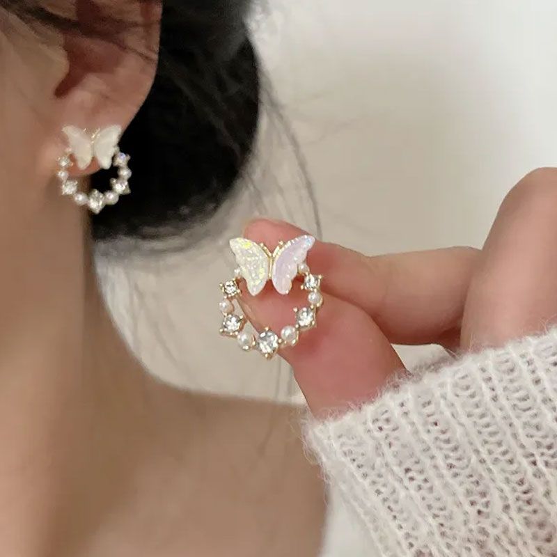 温柔超仙蝴蝶耳钉精致高级感2025新爆款时尚百搭耳环气质甜美日常
