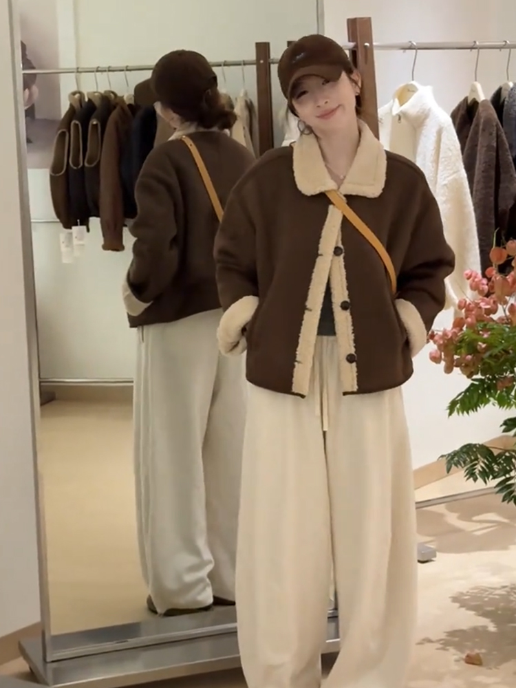 复古翻领羊羔毛外套女短款2025冬季新款皮毛一体宽松加厚保暖上衣