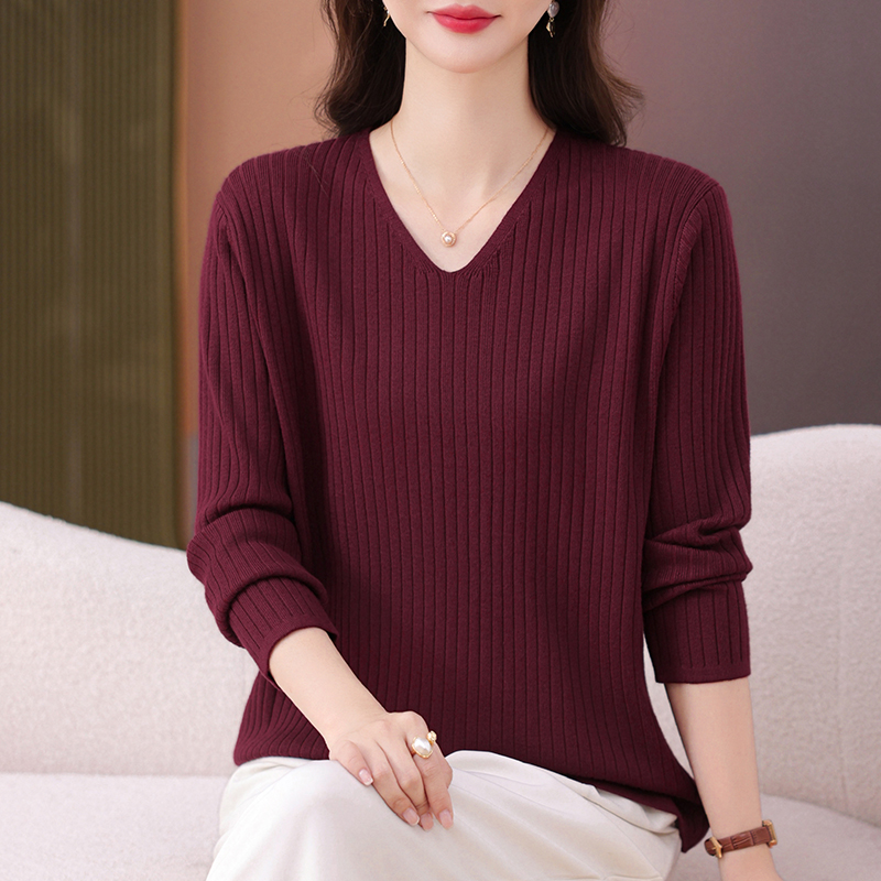 秋冬爆款V领针织衫百搭竖坑条女宽松纯色毛针织衫长袖常规休闲风