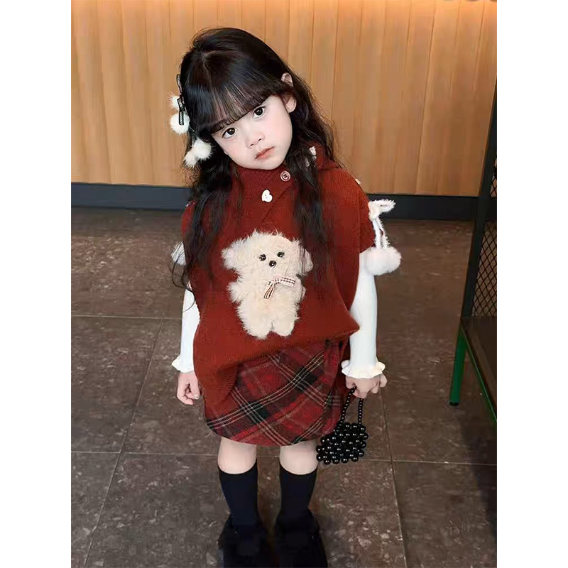 女童韩版冬装套装2025秋冬新款可爱小狗斗篷毛衣+红格半裙圣诞节