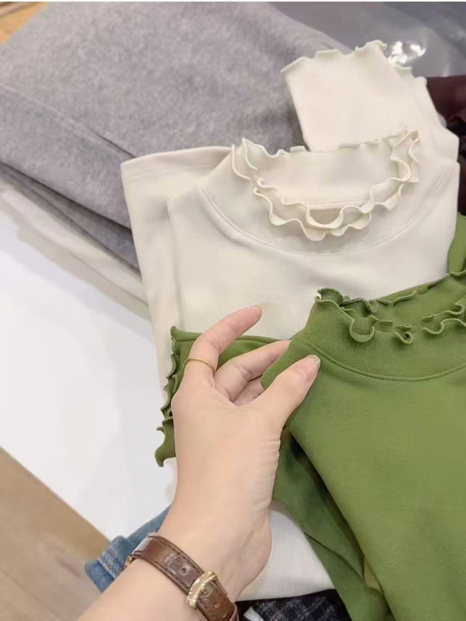 七言家降温需要  #慕斯绒双层木耳花边百搭洋气打底衫7235@