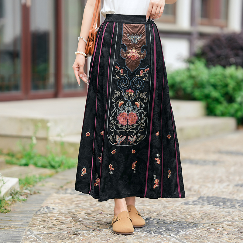 文艺复古高端民族风重工刺绣马面裙棉提花料拼接显瘦长裙显瘦夏季